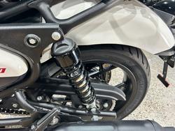 2025 Royal Enfield SHOTGUN 650 WHITE