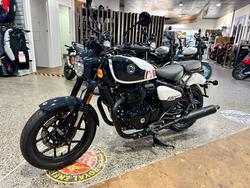 2025 Royal Enfield SHOTGUN 650 WHITE