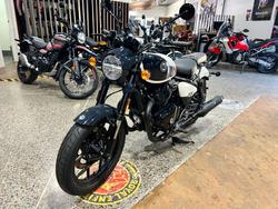 2025 Royal Enfield SHOTGUN 650 WHITE