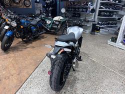 2025 Royal Enfield GUERILLA 450 SILVER