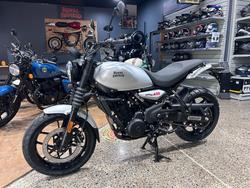 2025 Royal Enfield GUERILLA 450 SILVER