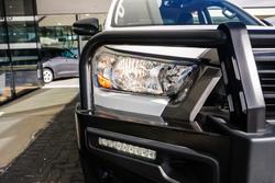 2022 Toyota
Hilux SR