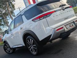 2023 Nissan
PATHFINDER TI-L