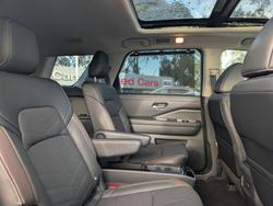 2023 Nissan
PATHFINDER TI-L