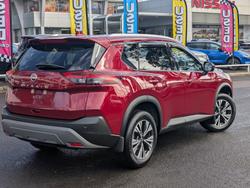 2024 Nissan
                X-TRAIL ST-L