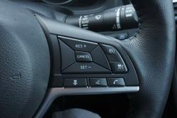 2022 Nissan
                LEAF 