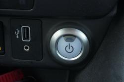 2022 Nissan
                LEAF 