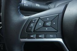 2022 Nissan
                LEAF 