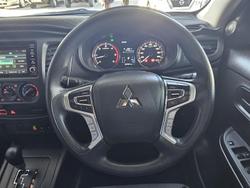 2019 Mitsubishi
Triton GLX
