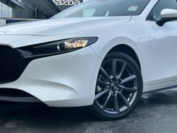 2024 Mazda
3 G20 Evolve