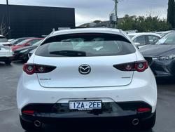 2024 Mazda
3 G20 Evolve