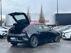 2024 Mazda
3 G20 Evolve