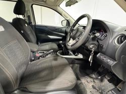 2022 Nissan Navara SL Warrior