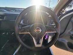 2022 Nissan
Navara SL Warrior