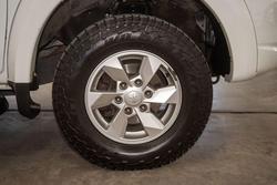 2017 Mitsubishi
                Triton GLX
