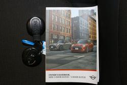 2018 MINI
Hatch Cooper