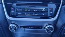 2018 Toyota
Landcruiser VX