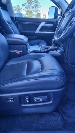 2018 Toyota
Landcruiser VX