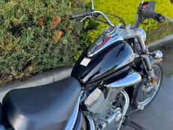2014 Suzuki VL250 (LC250 INTRUDER) Black