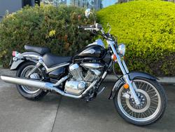 2014 Suzuki VL250 (LC250 INTRUDER) Black