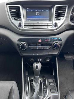 2015 Hyundai
Tucson Active