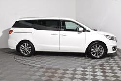 2017 Kia
Carnival Platinum