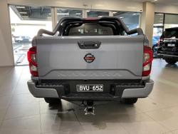 2022 Nissan
                Navara PRO-4X Warrior