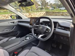 2025 MG
                MGS5 EV Excite 49