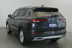 2024 Mitsubishi
Outlander LS