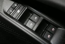 2023 LDV
D90