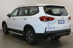 2023 LDV
D90
