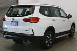 2023 LDV
D90