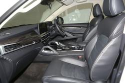 2023 LDV
D90