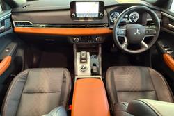 2022 Mitsubishi
Outlander PHEV Exceed Tourer