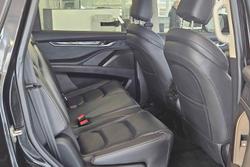 2022 LDV
                D90 Executive