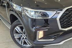 2022 LDV
                D90 Executive