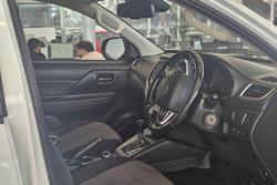 2020 Mitsubishi
                Triton GLX-R