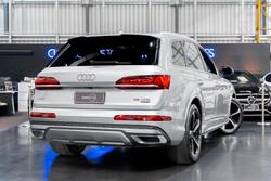 2023 Audi
Q7 55 TFSI S line