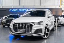 2023 Audi
Q7 55 TFSI S line