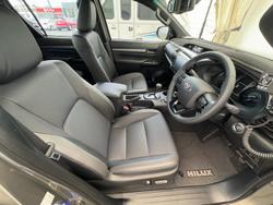 2024 Toyota
Hilux Rogue 48V