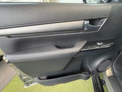 2024 Toyota
Hilux Rogue 48V