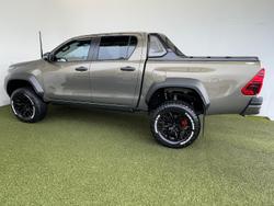 2024 Toyota
Hilux Rogue 48V