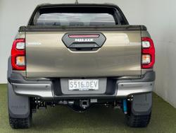 2024 Toyota
Hilux Rogue 48V