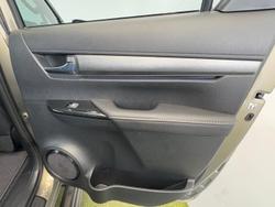 2024 Toyota
Hilux Rogue 48V