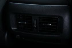 2021 Nissan
Navara ST