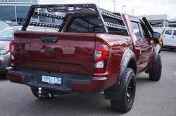 2021 Nissan
Navara ST