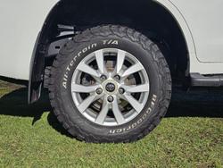 2017 Toyota Landcruiser VX VDJ200R 4X4 Dual Range Crystal Pearl