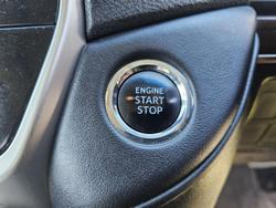 2017 Toyota Landcruiser VX VDJ200R 4X4 Dual Range Crystal Pearl