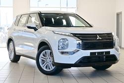 2024 Mitsubishi
                Outlander ES