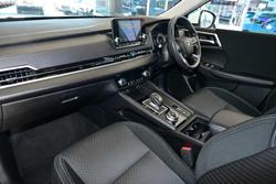 2024 Mitsubishi
                Outlander ES